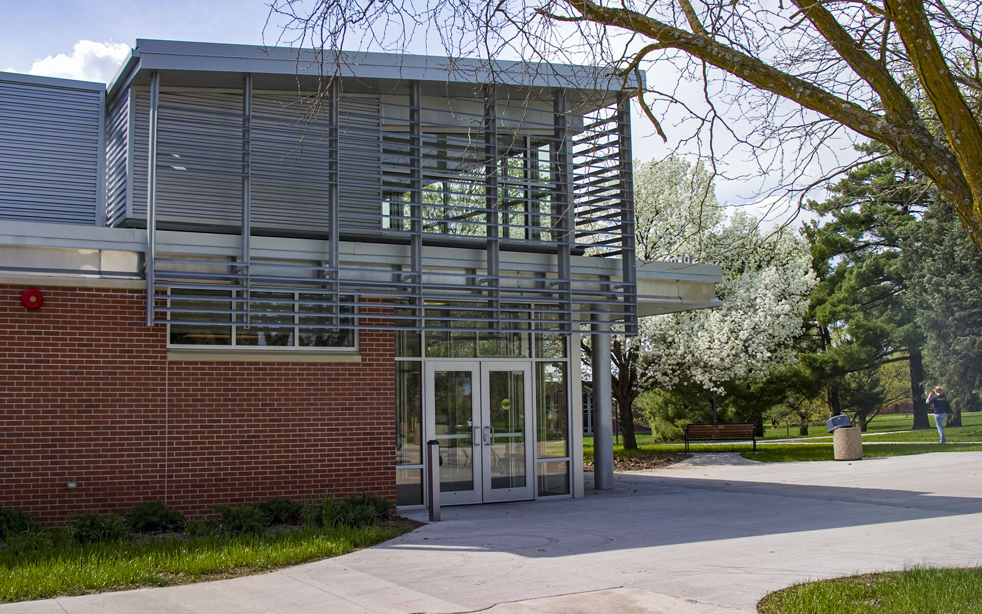 Graceland University Resch Science & Technology Hall
