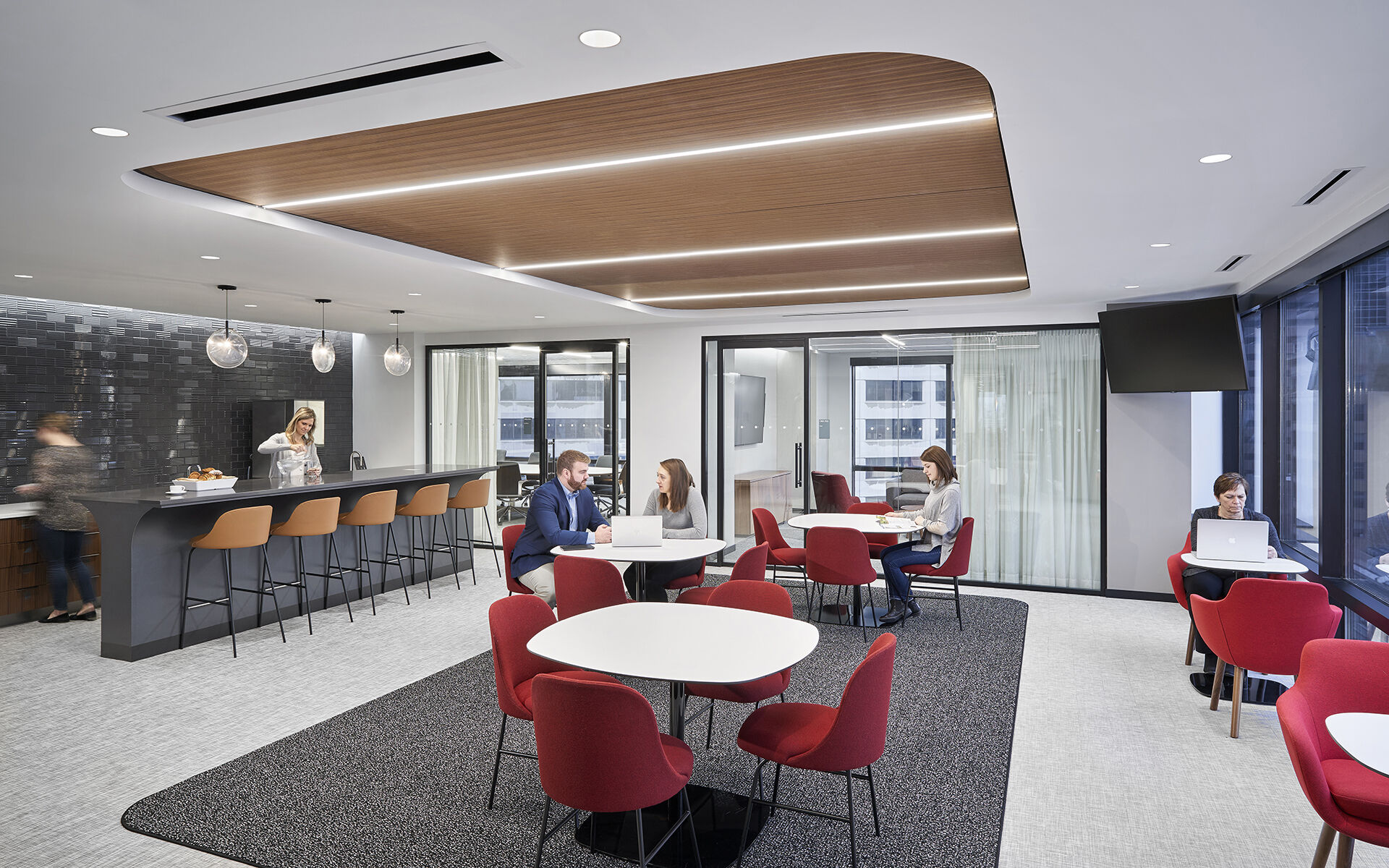 Swiss Re