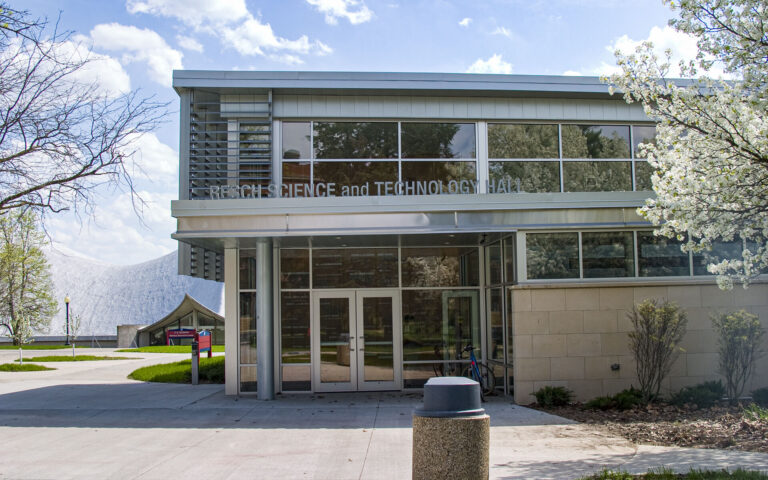 Resch Science & Technology Hall – Graceland University