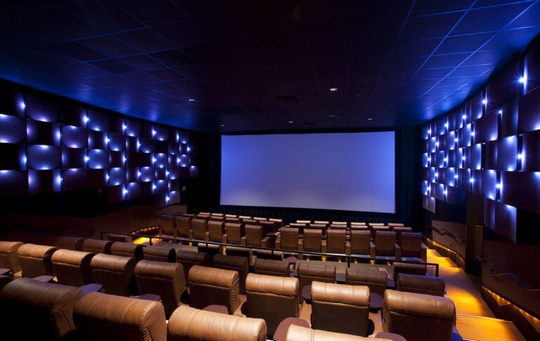 Standees Theatre